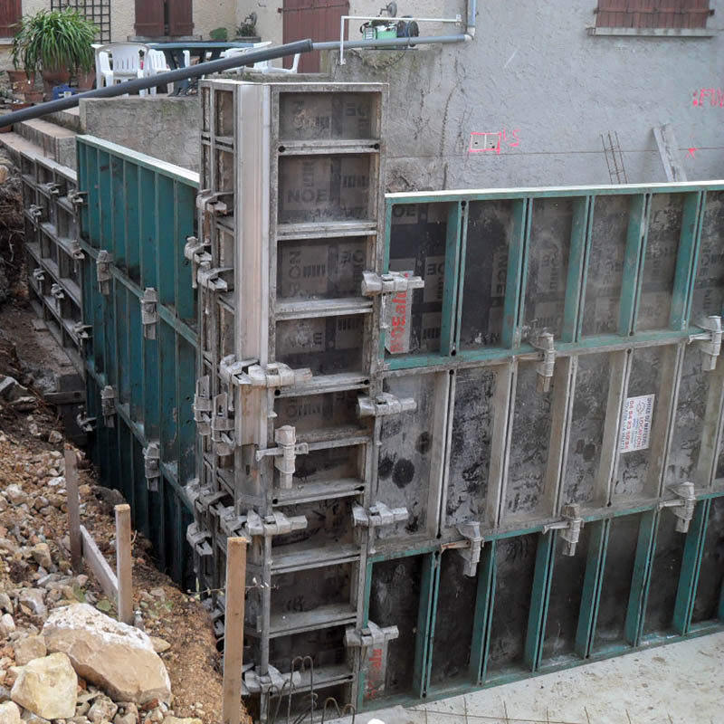 Construction d'une extension à Sanary par EIRL Benattia : élévation des murs